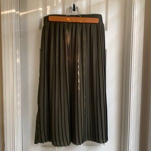 Olive green pleated midi skirt